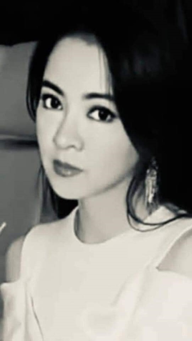 MXH 'lũng loạn' trước khoảnh khắc trăm năm có một của bà Phương Hằng thuở đôi mươi, thế nào mà được tán dương 'thần tiên tỉ tỉ'? 1 MXH 'lũng loạn' trước khoảnh khắc trăm năm có một của bà Phương Hằng thuở đôi mươi, thế nào mà được tán dương 'thần tiên tỉ tỉ'? 1