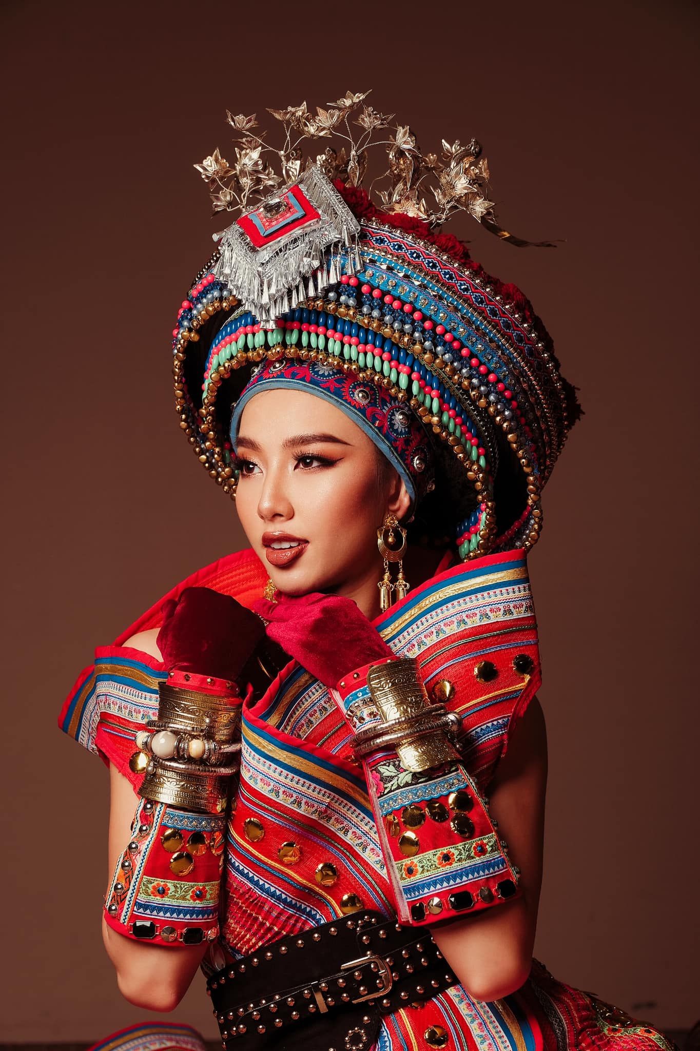 Tín hiệu từ đất Thái: Lộ diện trang phục Thùy Tiên trưng trổ khi về Việt Nam, 'nóng như kem' không đùa được đâu? - Ảnh 4