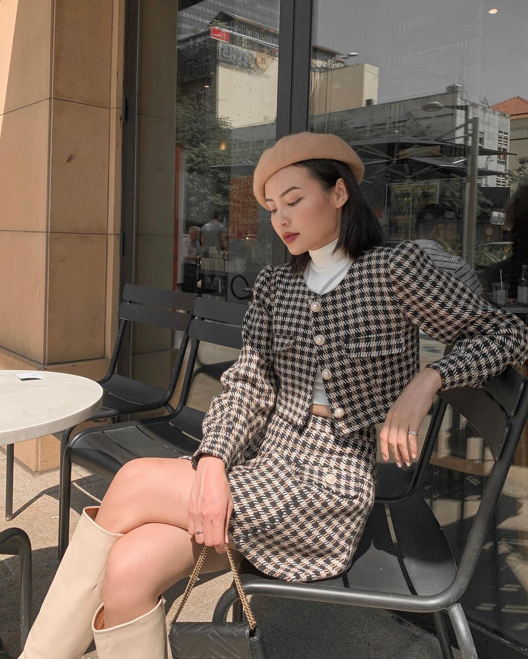 Tết dương không được đi 'quẩy', ở nhà diện váy áo này 'sống ảo' sẽ cho ra rổ ảnh đẹp hết nước chấm 2 Tết dương không được đi 'quẩy', ở nhà diện váy áo này 'sống ảo' sẽ cho ra rổ ảnh đẹp hết nước chấm 2