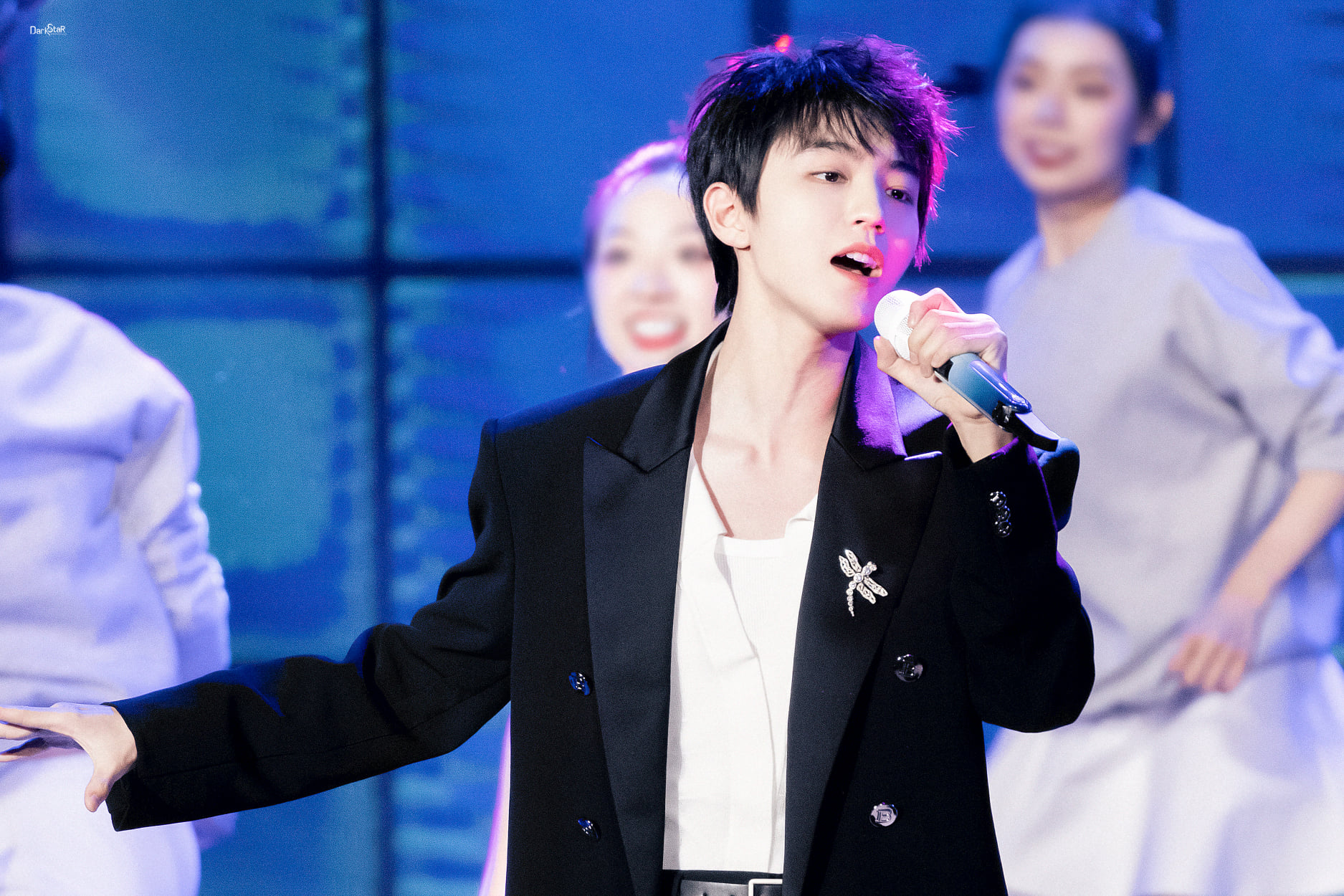 Vương Tuấn Khải sẽ tham gia đêm giao thừa của Đài Truyền hình vệ tinh Bắc Kinh