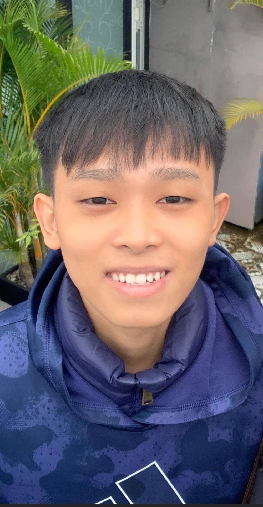 Khi Hồ Văn Cường nổ ra ồn ào, bầu Thụy đã đích thân nhờ danh ca Ngọc Sơn liên hệ với phía nam ca sĩ để ngỏ ý 'hậu thuẫn' Khi Hồ Văn Cường nổ ra ồn ào, bầu Thụy đã đích thân nhờ danh ca Ngọc Sơn liên hệ với phía nam ca sĩ để ngỏ ý 'hậu thuẫn'
