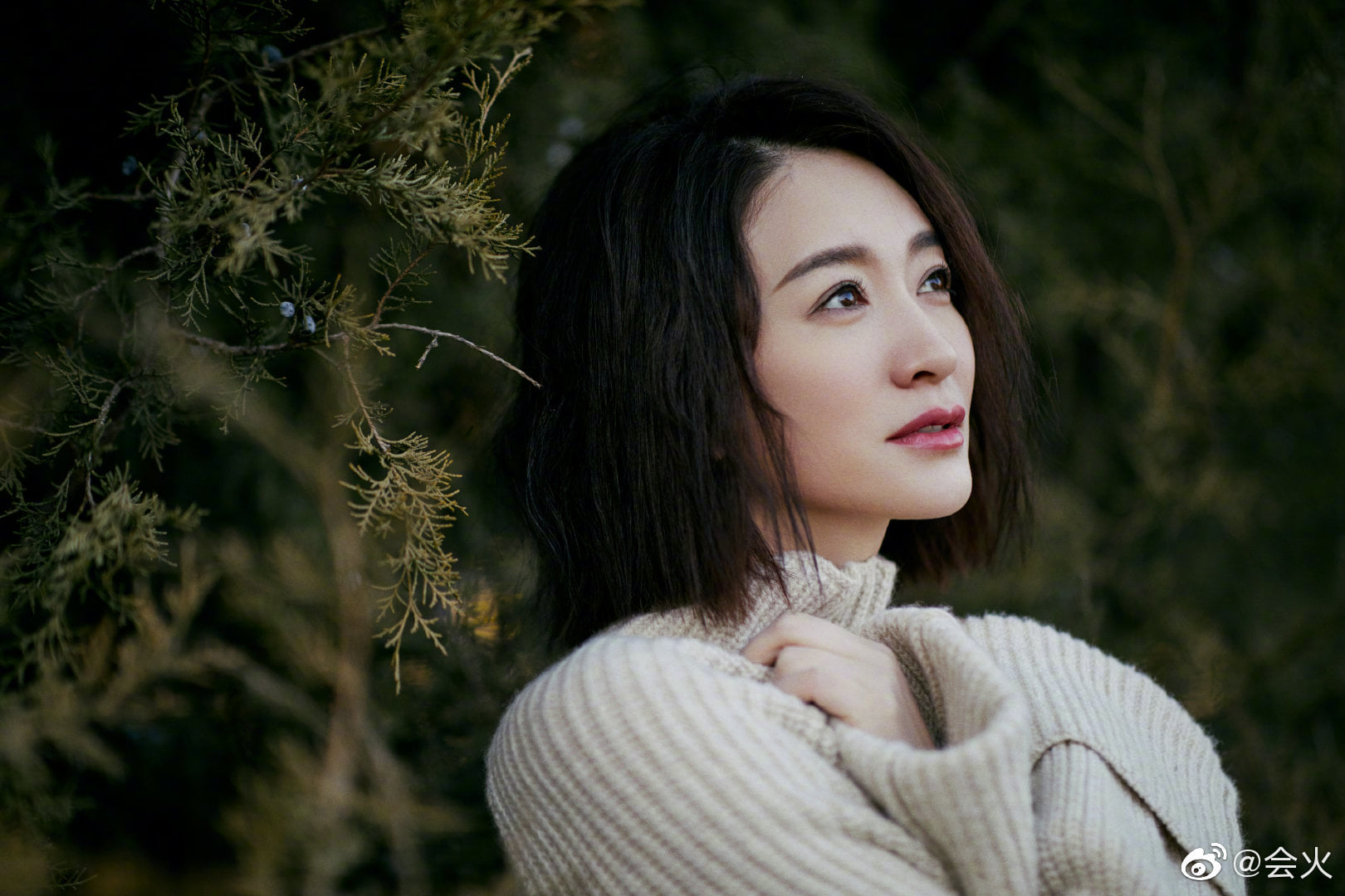 Lý Tiểu Nhiễm ký hợp đồng hợp tác với Hoan thụy. Phía Hoan thụy sẽ phụ trách toàn bộ kế hoạch phát triển nghiệp vụ cũng như mặt khác cho Lý Tiểu Nhiễm