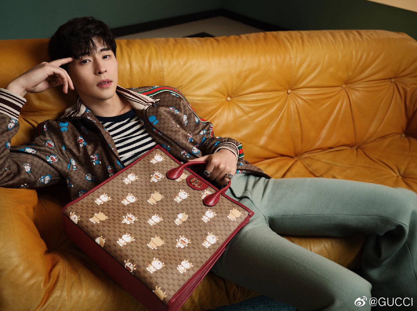 Những 'ông hoàng bà chúa' Gucci của Cbiz: Nhiệt Ba - Nghê Ni đọ nhau ác liệt, Tiêu Chiến như chàng thơ, trùm cuối bị chê ‘phèn’? - Ảnh 1