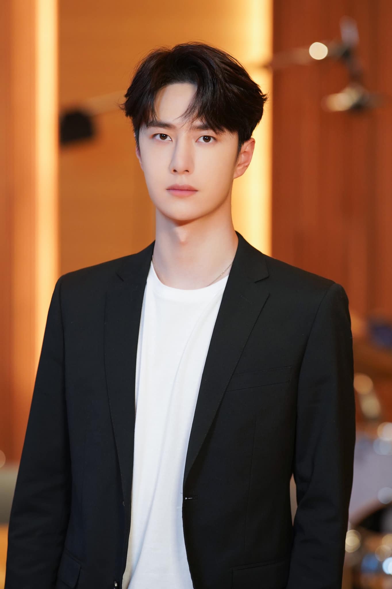 Vương Nhất Bác cập nhật ảnh