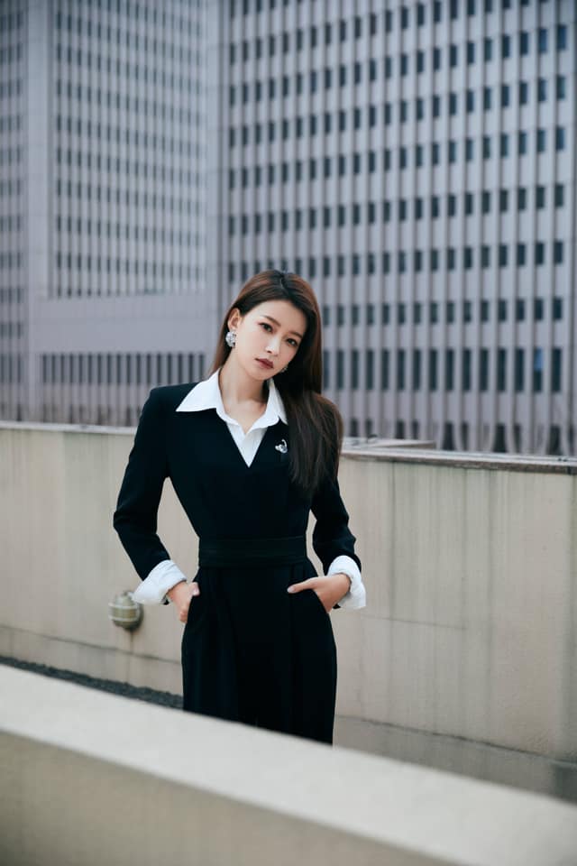 Điệu múa Hồng tụ của Tôn Di trên một sân khấu gần đây đã gây sốt Douyin