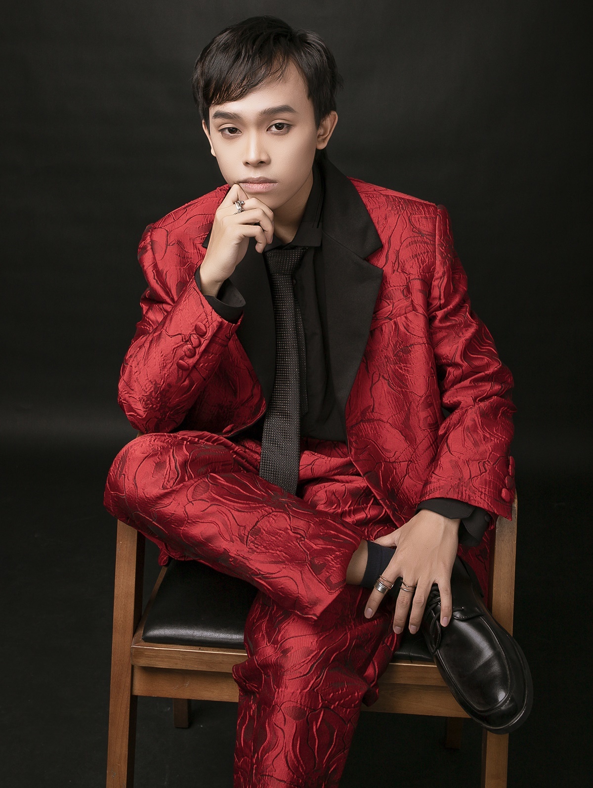 Cùng là con nuôi của Phi Nhung, thế nhưng thời gian qua Hồ Văn Cường lại đối mặt với nhiều biến cố