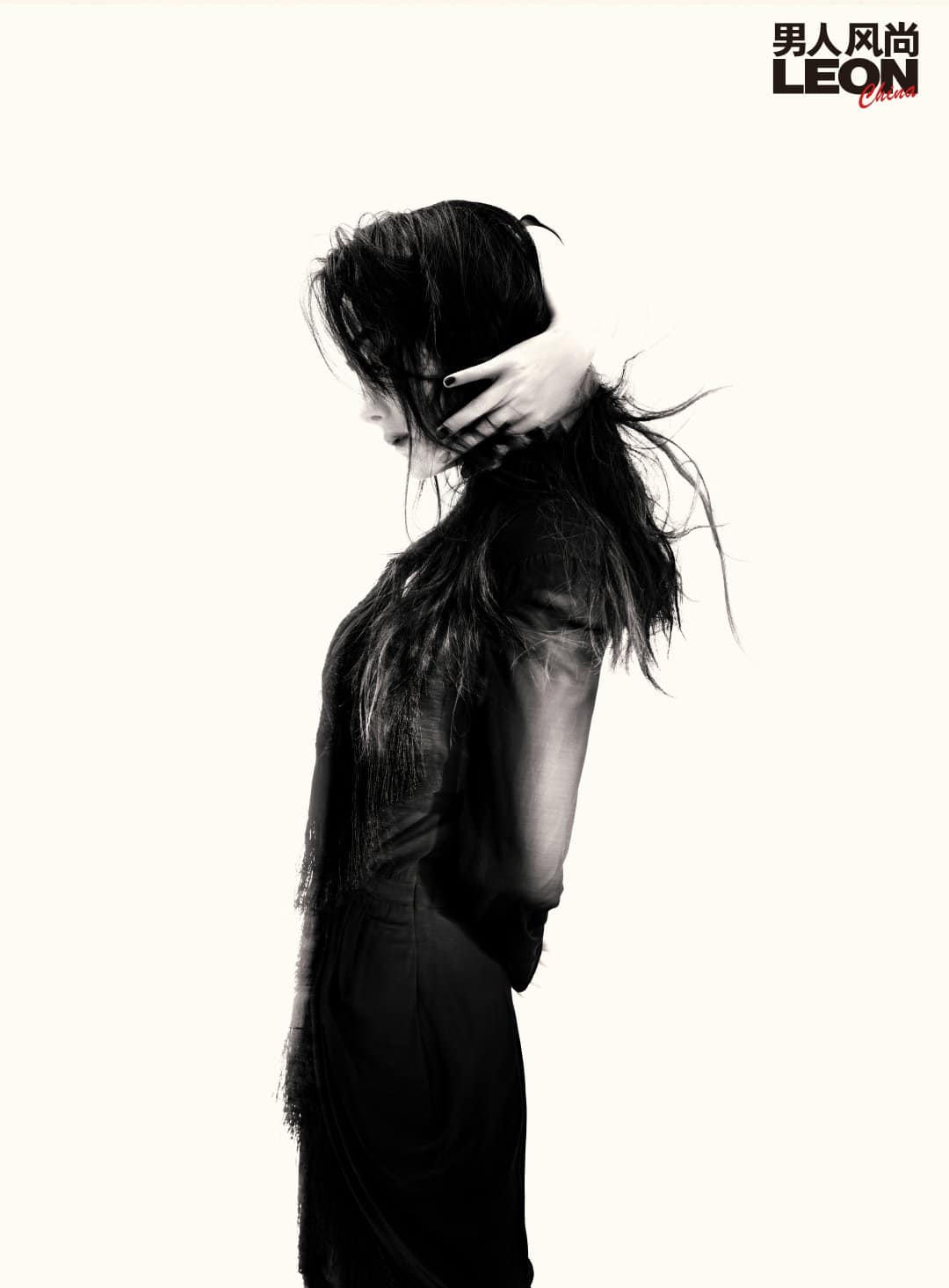 Weibo của tạp chí Nam Nhân Phong Thượng LEON báo trước số tháng 02/2022 do Dương Mịch họa báo