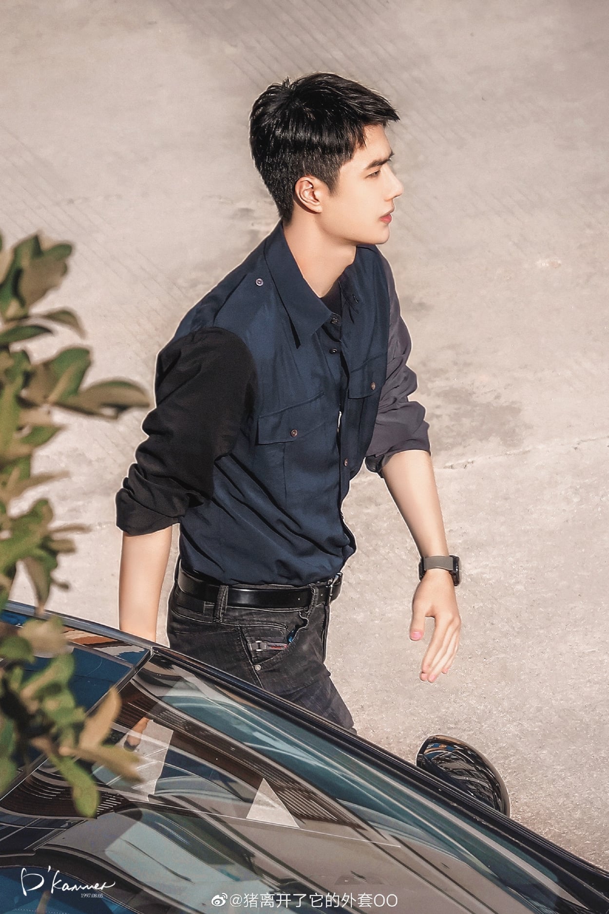 Vương Nhất Bác trong Băng Vũ Hỏa gây ấn tượng bởi vóc dáng mảnh mai