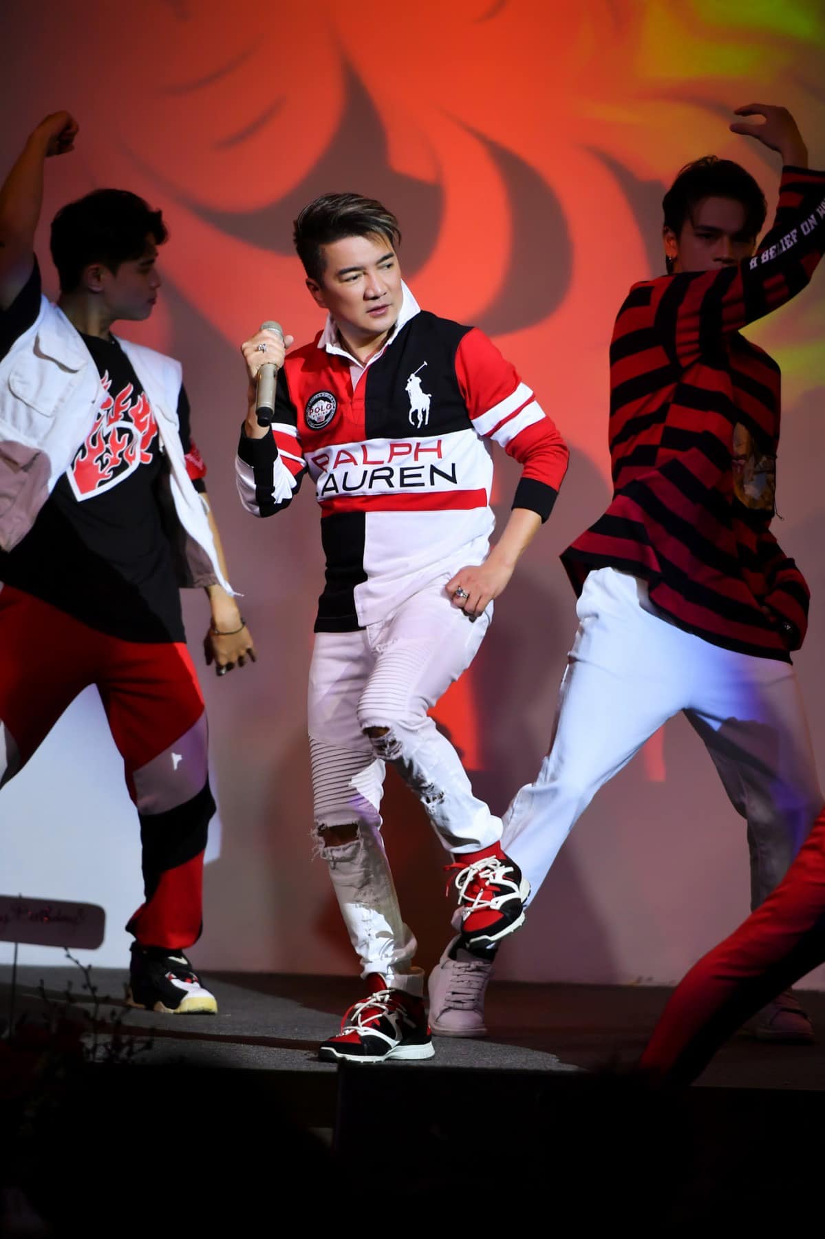 Hôm nay (1/2) đêm nhạc của Đàm Vĩnh Hưng sẽ chính thức diễn ra