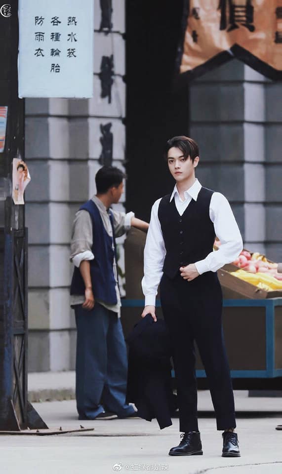 Hậu trường đường phố của Hứa Khải bộ phim 'Lạc Lối Dưới Lòng Côn Luân'