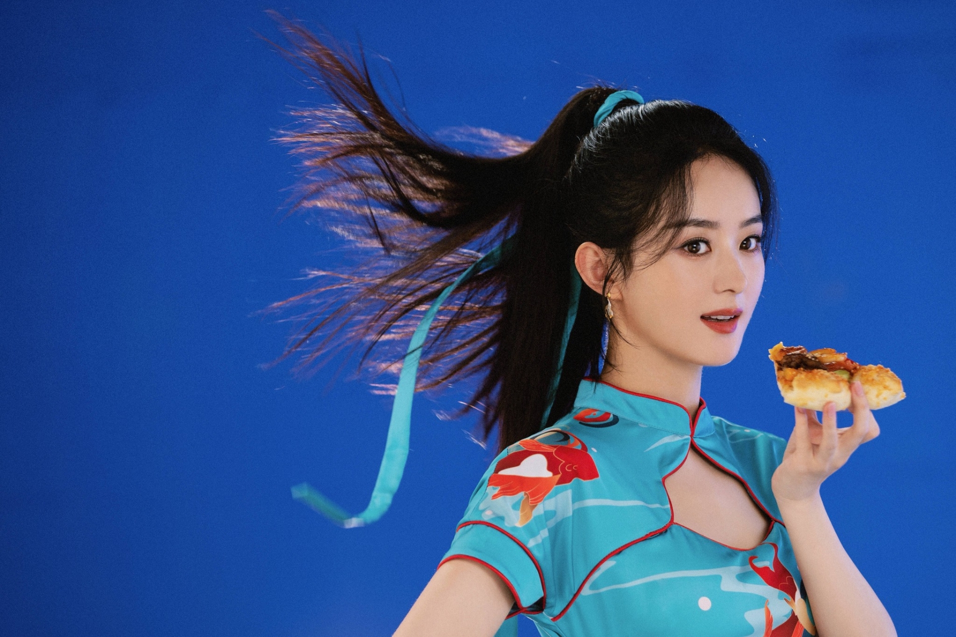 Triệu Lệ Dĩnh nói không với việc ăn kiêng