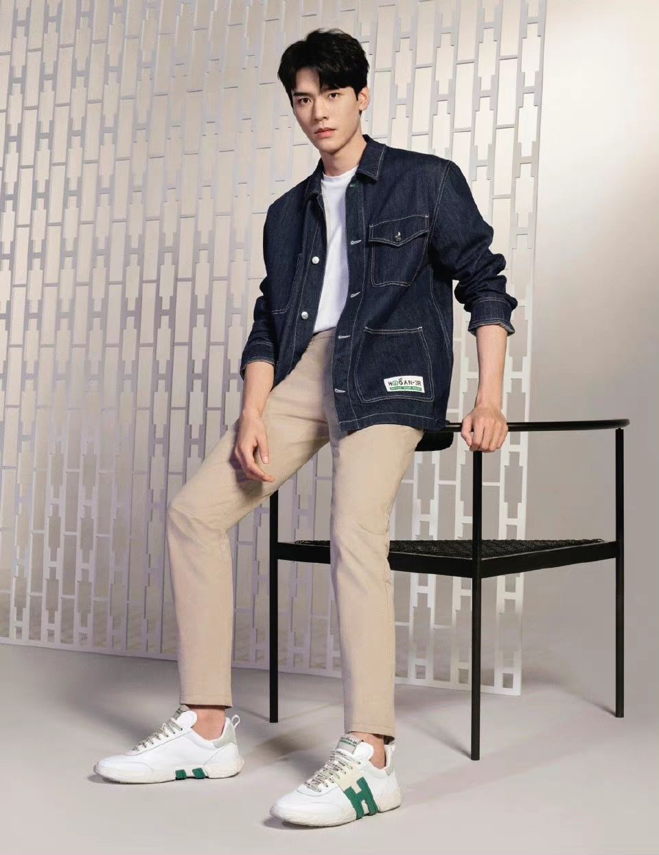 Hôm nay thương hiệu cao cấp Hogan công bố Cung Tuấn trở thành người đại diện toàn cầu