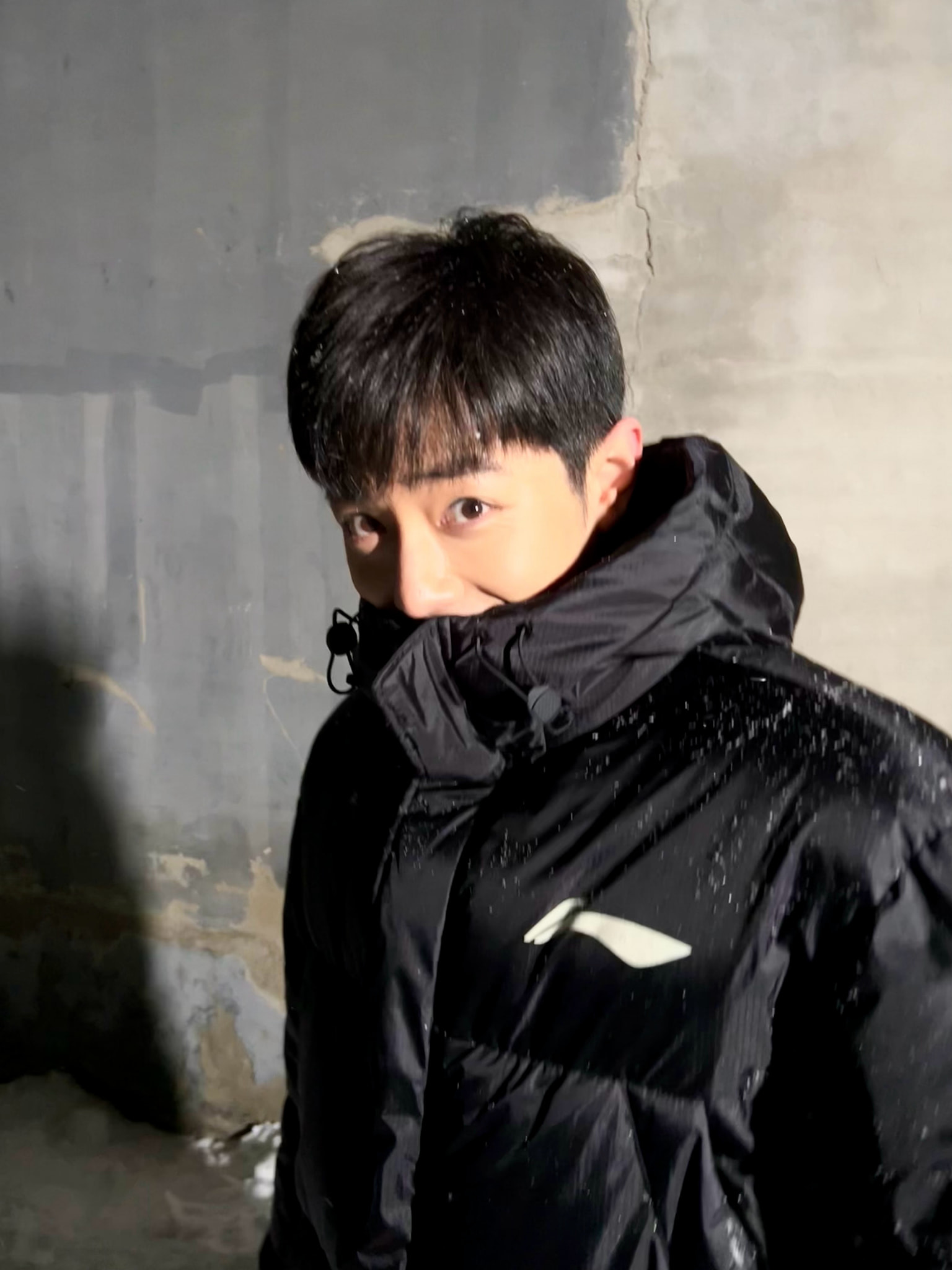 Tiêu Chiến cập nhật Weibo: 'Xong công việc rồi'