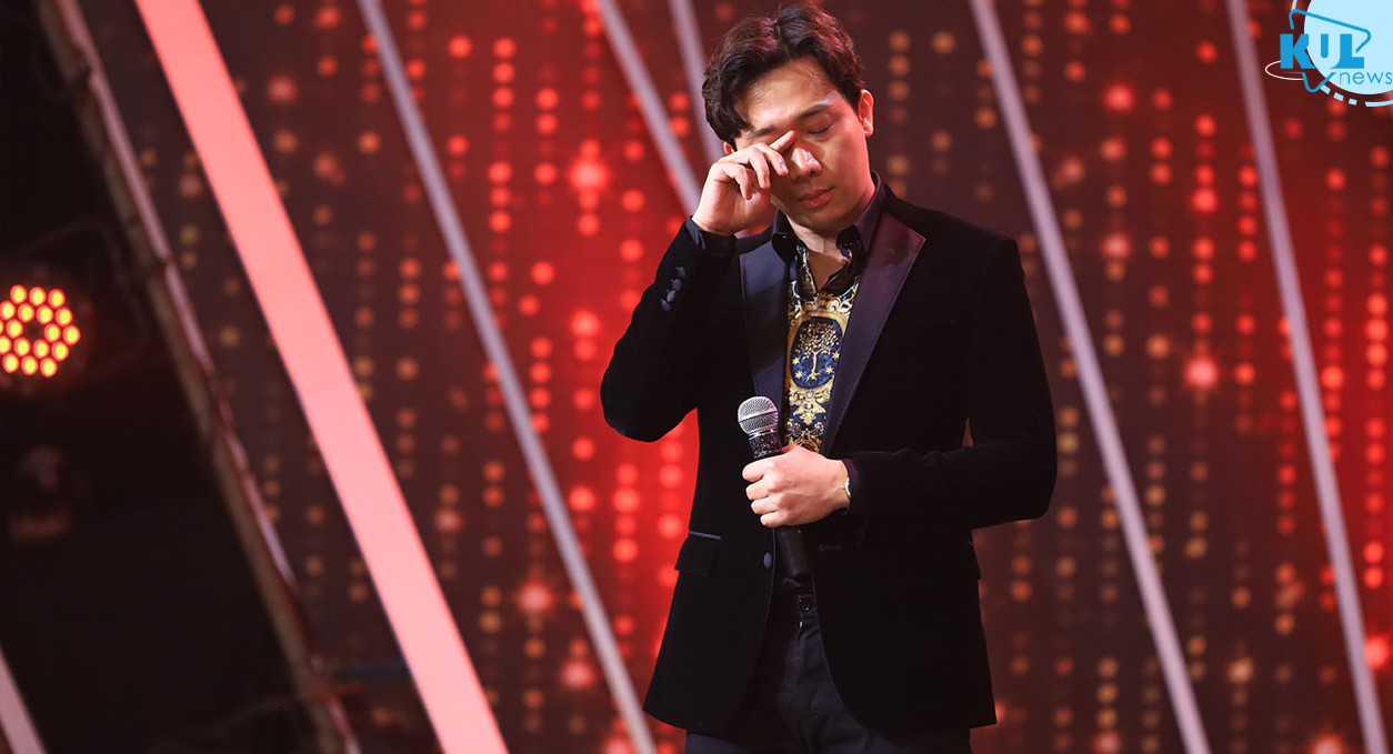 Trấn Thành cũng từng mắc phải lỗi khó kiểm soát cảm xúc, thường xuyên bật khóc trước công chúng