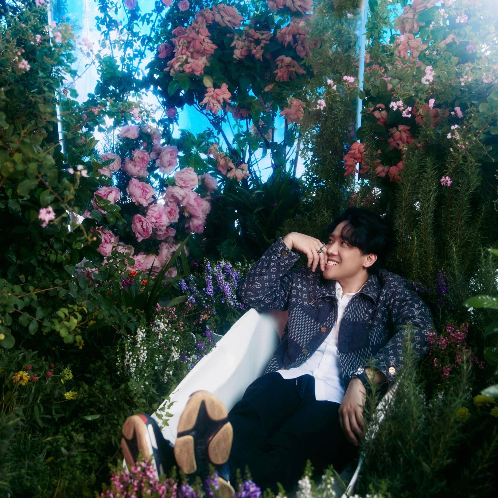 Từ trước đến nay bất cứ ai gây ảnh hưởng không tốt đến tên tuổi của Trấn Thành đều sẽ bị đưa ra trước pháp luật