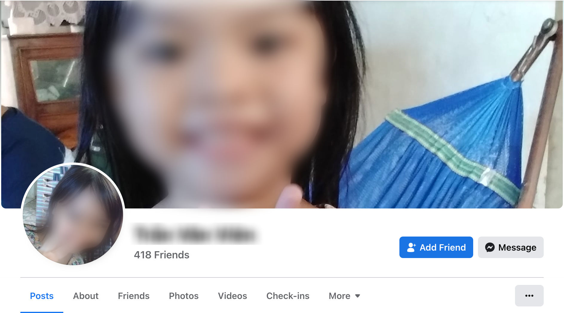 Trên trang Facebook, Viên thường xuyên đăng ảnh của con gái lên MXH