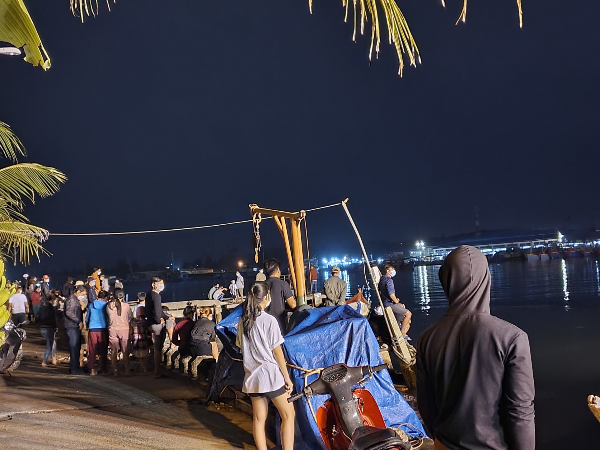 Trần Văn Viên - thủ phạm cho biết lý do thực hiện hành vi 'vô nhân tính' này là vì khi gọi điện cho vợ ở TP. Hồ Chí Minh nhưng không nghe máy nên nảy sinh ghen tuông, nghi vợ ngoại tình