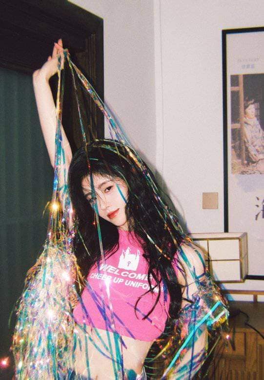 PLV Cúc Tịnh Y cập nhật Weibo thông báo cá khúc mới của cô sẽ ra mắt vào ngày 22/2 tới đây