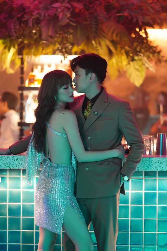 Minh Hằng đánh úp khán giả bằng loạt ảnh cool ngầu trong tạo hình Quỳnh Lam Minh Hằng đánh úp khán giả bằng loạt ảnh cool ngầu trong tạo hình Quỳnh Lam