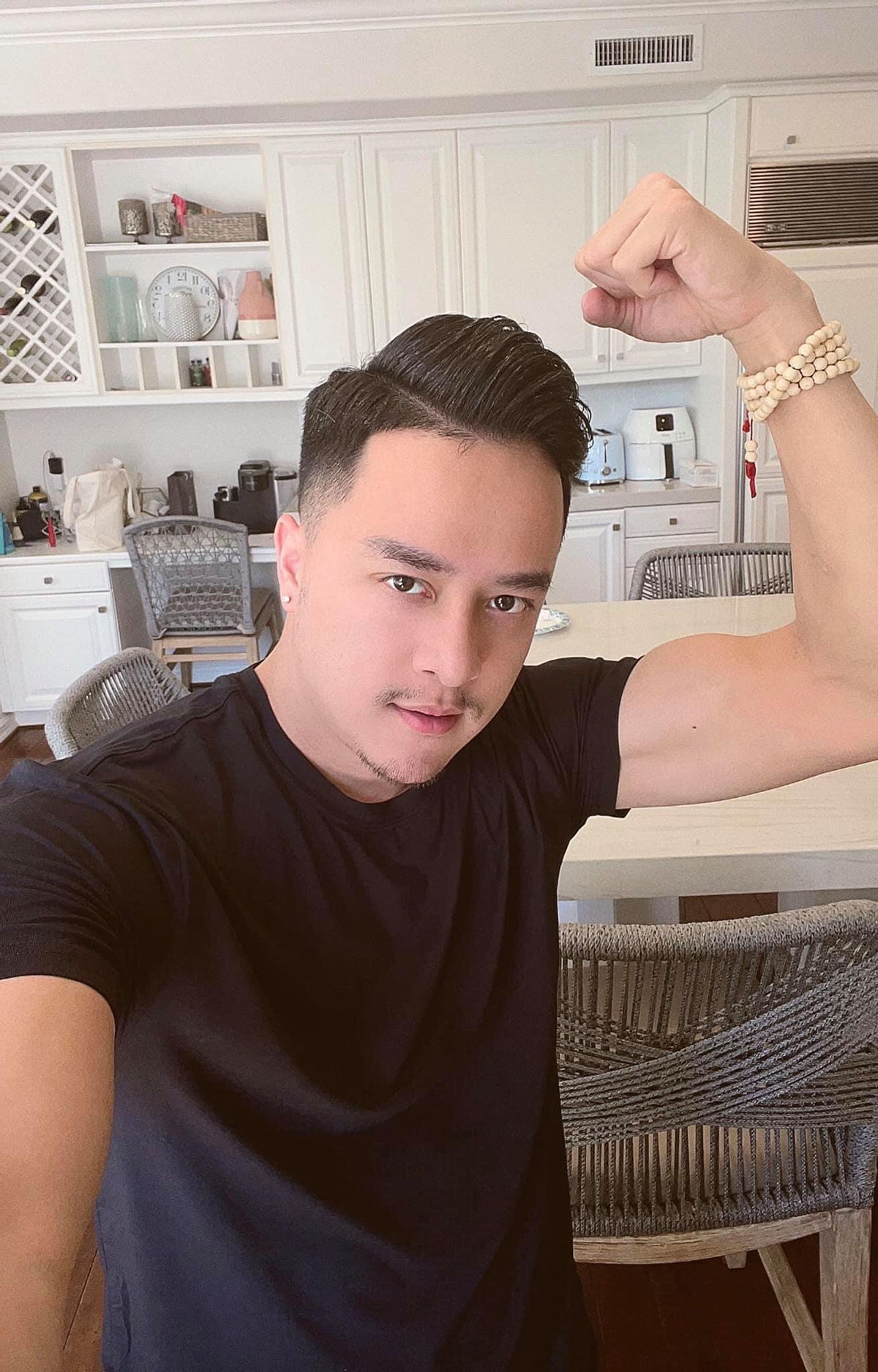 Cư dân mạng hiện đang háo hức đón chờ một đám cưới trong mơ của Angela Phương Trinh và Cao Thái Sơn