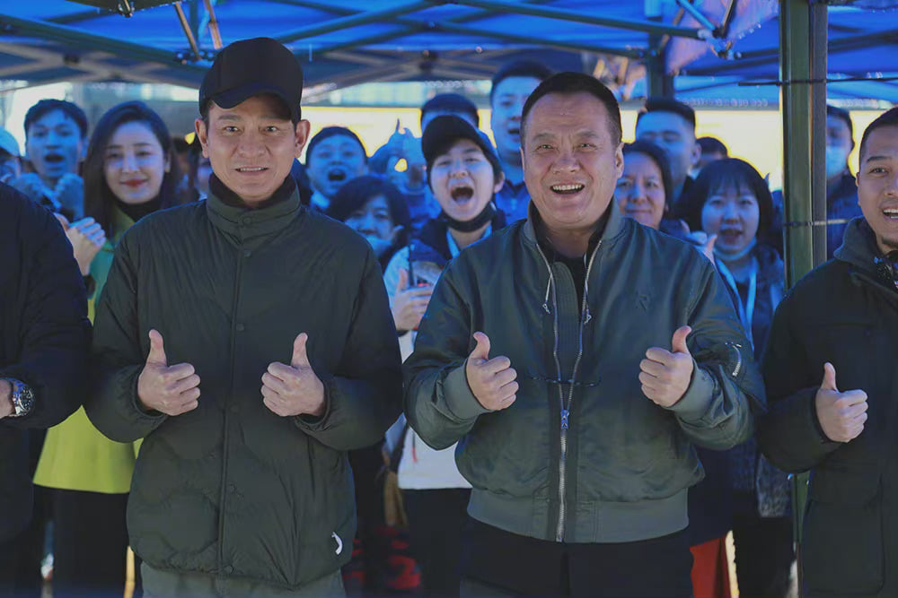 Movie 'Tiên sinh thảm đỏ' đã khai máy. Phim do Lưu Đức Hoa đóng chính