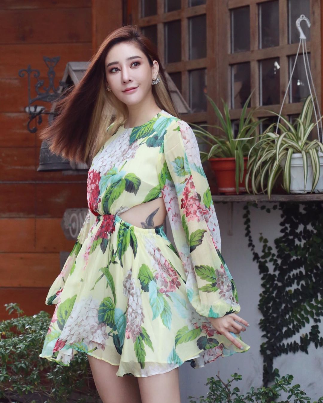 Tangmo Pattaratida vừa trải qua quãng thời gian sóng gió trong hôn nhân