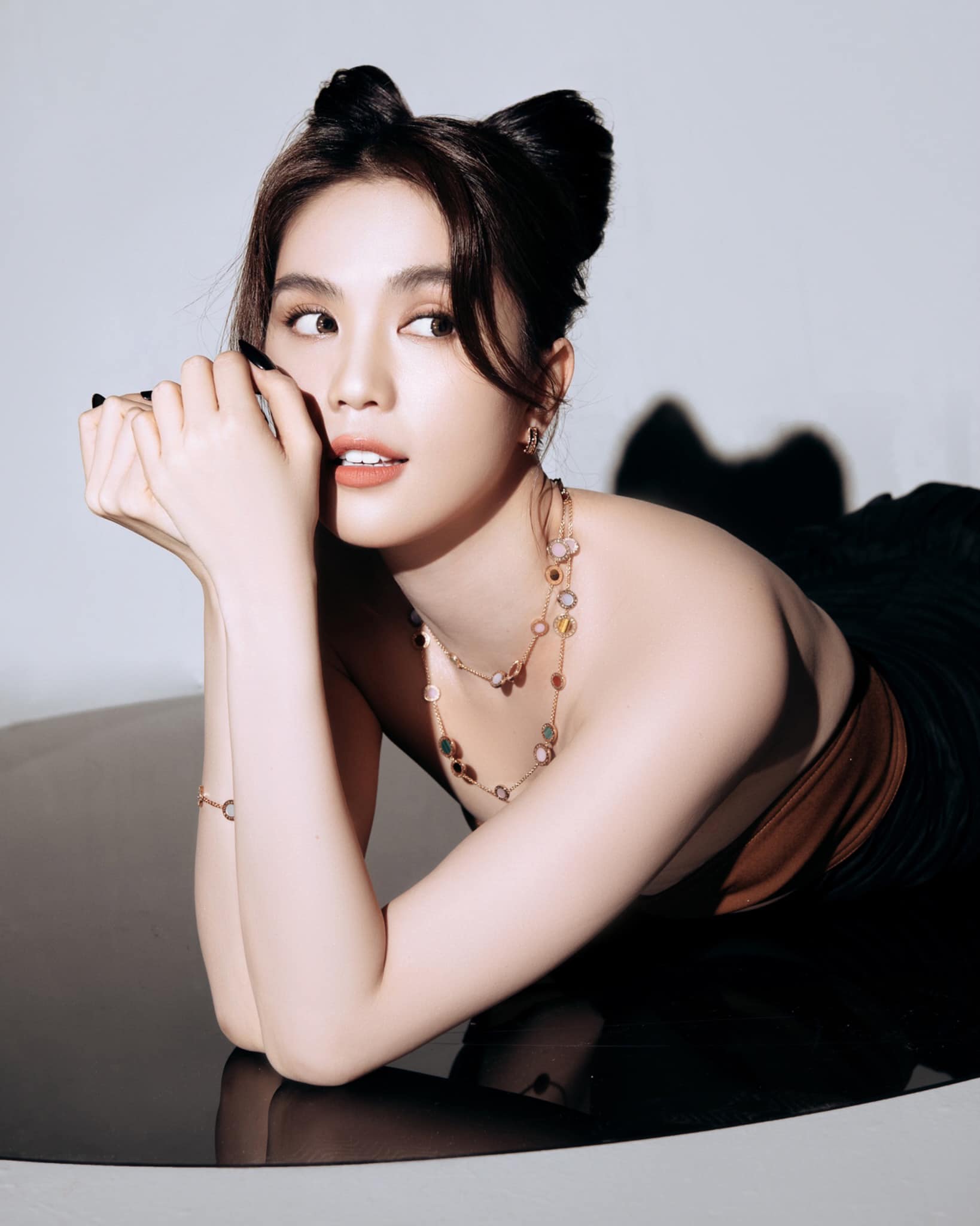 Mặc dù nhận về vô số chấn chỉnh từ phía cộng đồng mạng thế nhưng mỹ nhân 8x chẳng mấy bận tâm