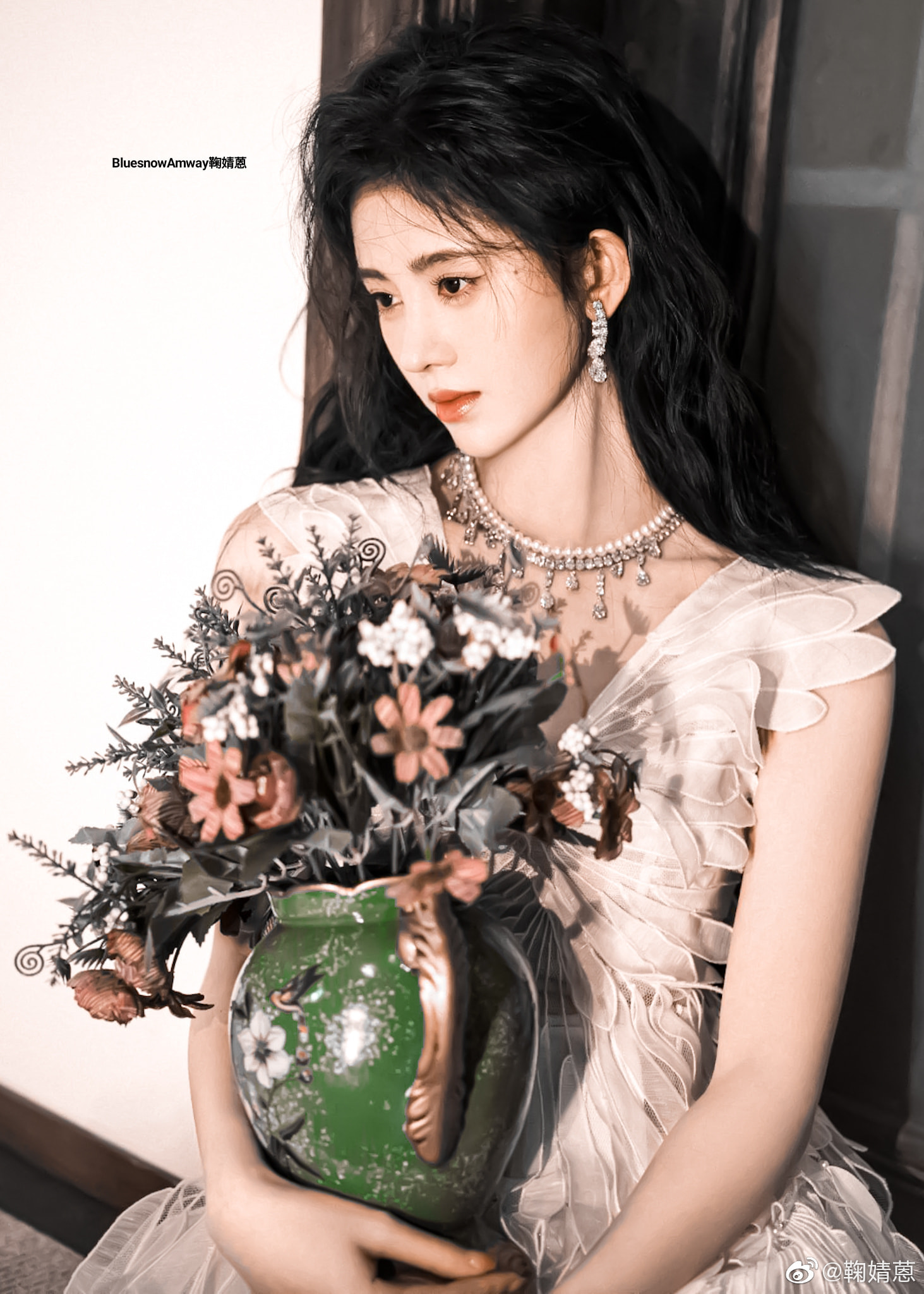 Dưa: Stylist hiện tại của Cúc Tịnh Y là người đã từng đi theo Dương Mịch rất lâu