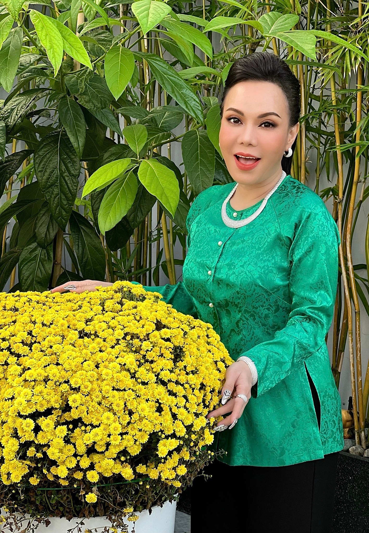 Đáp trả, Việt Hương tỏ ra vô cùng cứng rắn nhưng vẫn rất văn minh