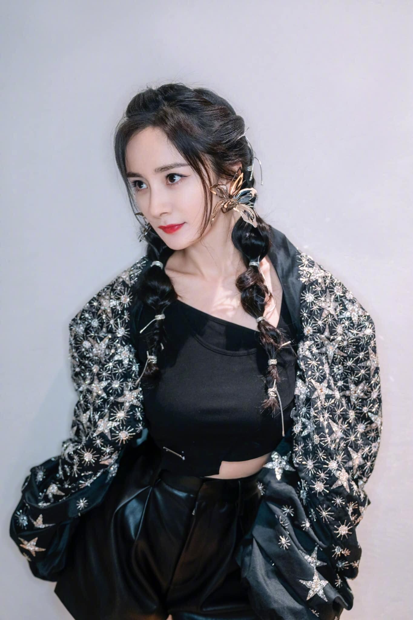 Dưa: Dương Mịch và Tống Tổ Nhi khả năng cao là sẽ hợp tác, bọn họ đang phối hợp để 'tạo chút nhiệt'.