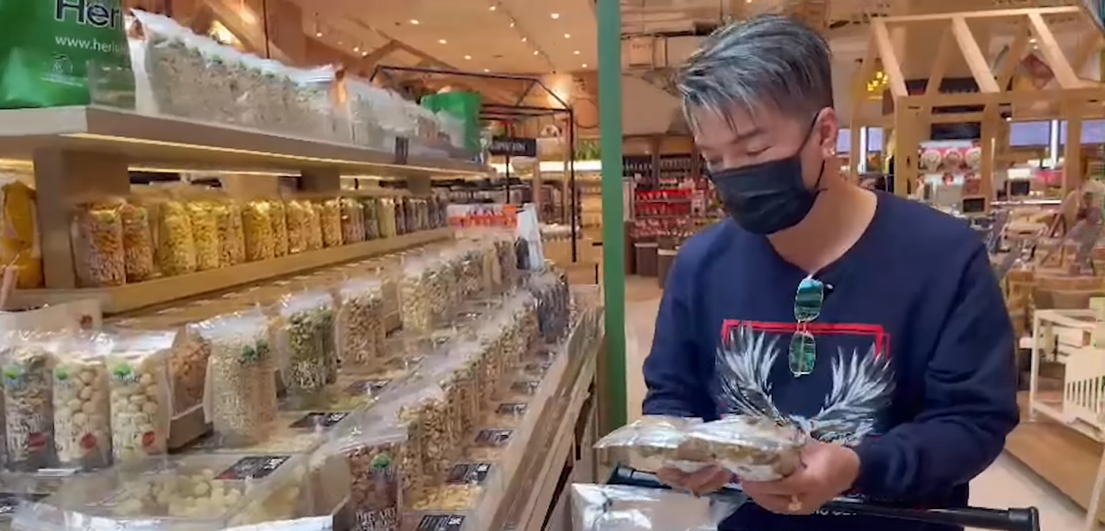 ... Đàm Vĩnh Hưng