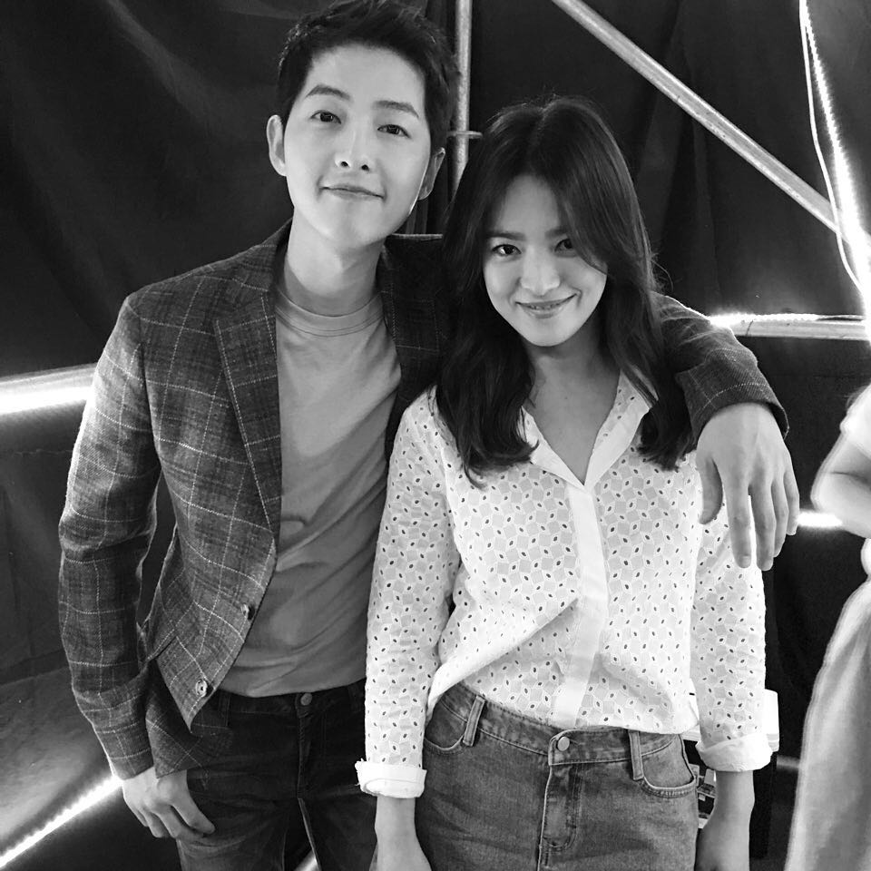 Song Joong Ki vừa hé lộ lý do ly hôn, Song Hye Kyo có pha 'dằn mặt' khiến ai đó phải giật mình ‘thon thót’? 6 Song Joong Ki vừa hé lộ lý do ly hôn, Song Hye Kyo có pha 'dằn mặt' khiến ai đó phải giật mình ‘thon thót’? 6