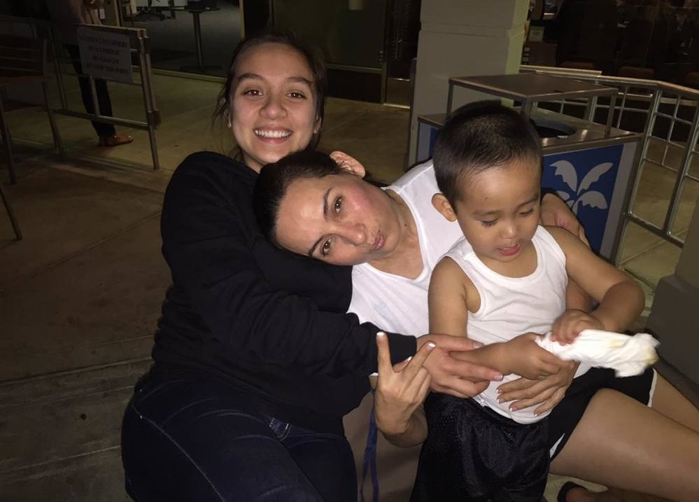 Dù Wendy Phạm và Phi Nhung cách nhau 1 vòng trái đất, thế nhưng tình cảm mẹ con vẫn vô cùng bền chặt