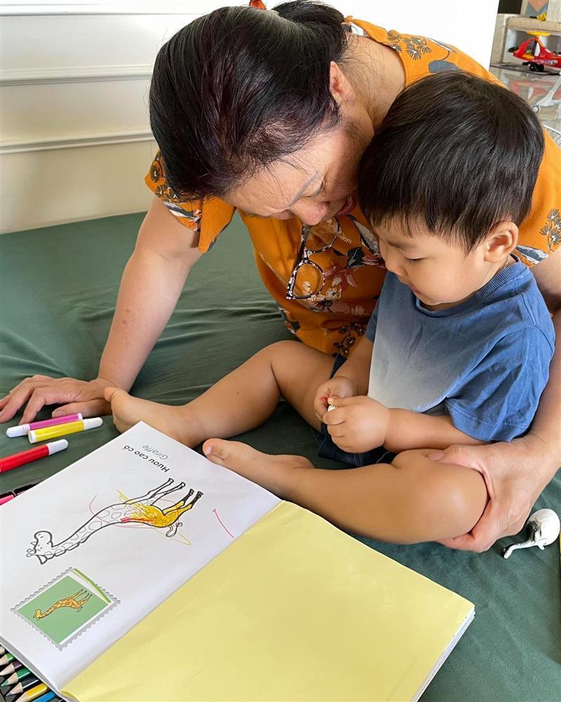 Nhóc tỳ là nguồn động lực để cô vượt qua khó khăn Nhóc tỳ là nguồn động lực để cô vượt qua khó khăn