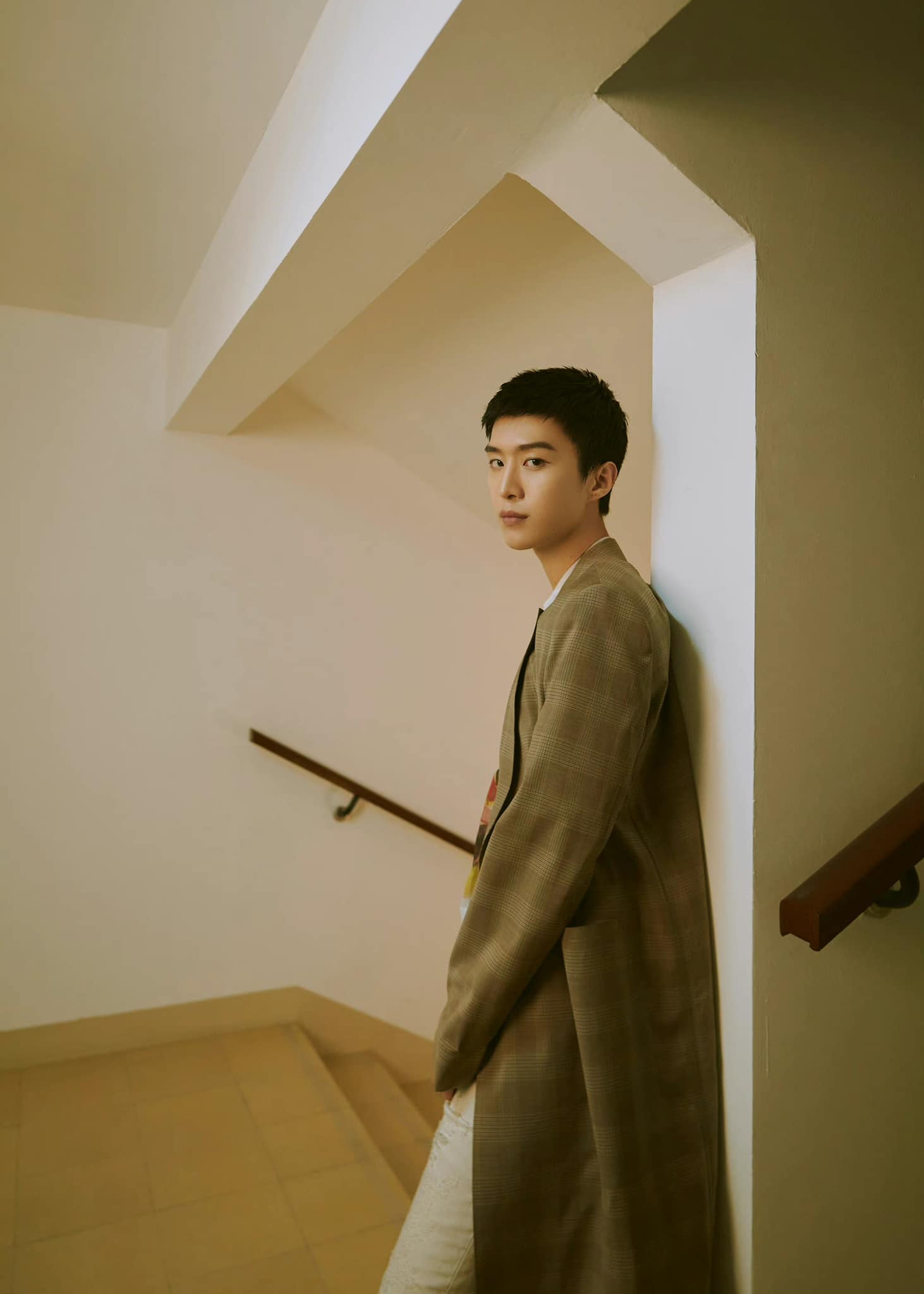 Dưa: Việc quản lý về thuế của studio Phạm Thừa Thừa đang hoạt động rất tốt. Anh ấy cũng đã bị kiểm tra, nhưng không sao cả. Sau khi vụ việc của Đặng Luân bị phanh phui, hơn một nửa số nhân viên trong studio của nam nghệ sĩ đã từ chức.