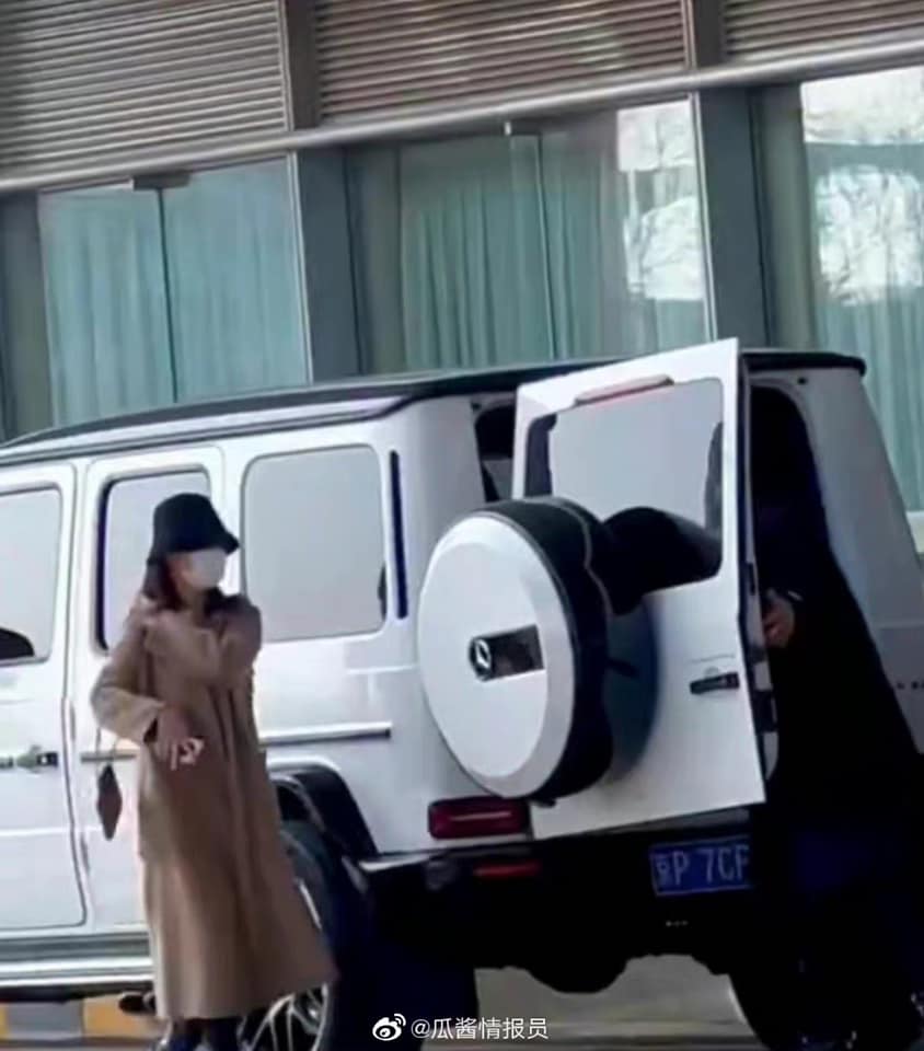 Hôm nay, Dương Tử đã nhập đoàn Trường Tương Tư