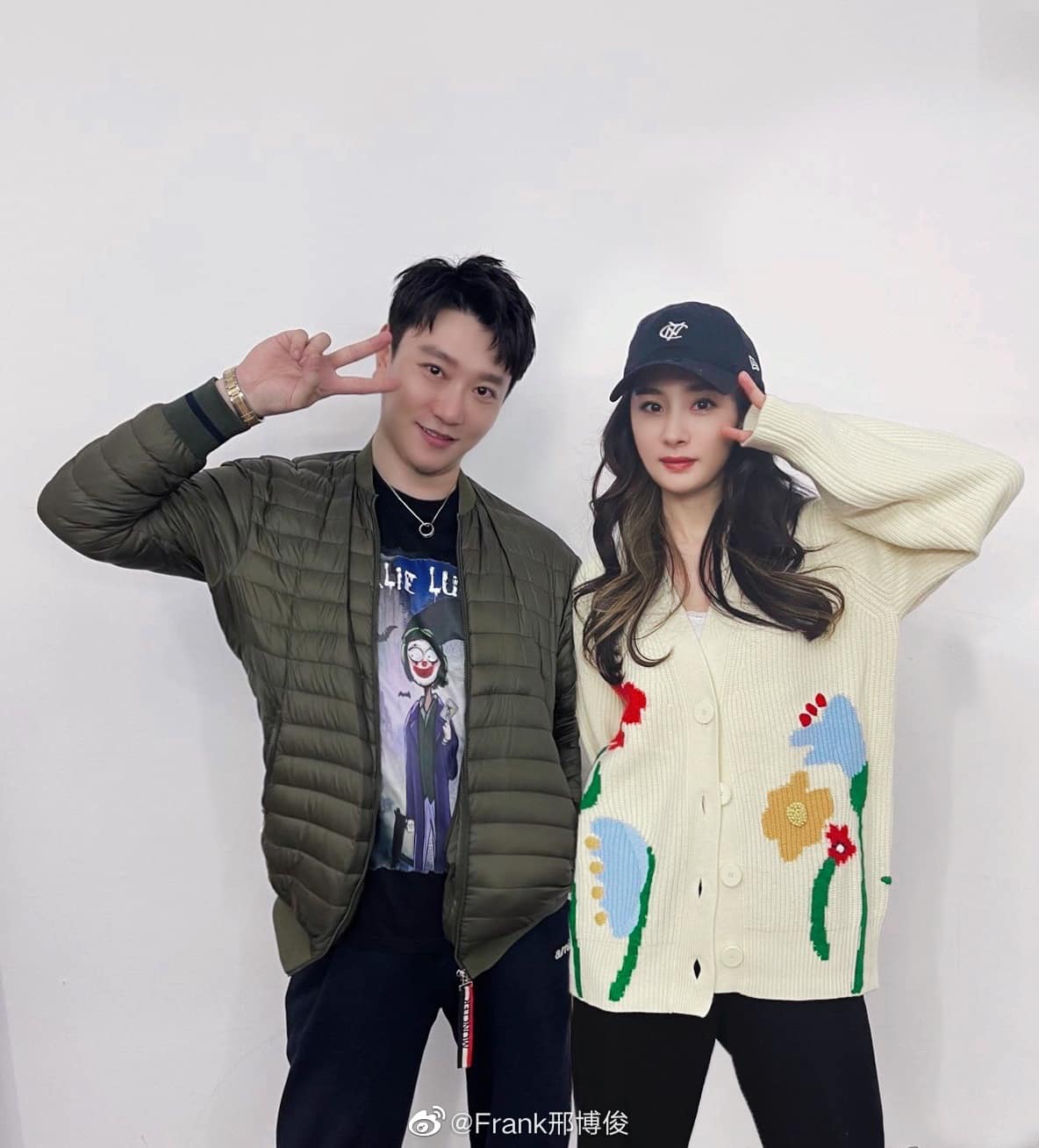 Dương Mịch chụp ảnh cùng bạn thân