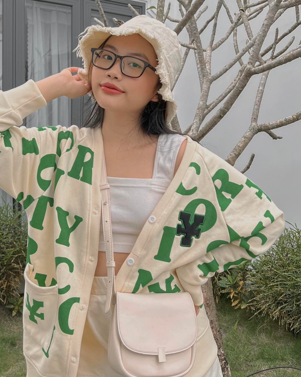 Phong cách thời trang năng động giúp Phương Mỹ Chi hút hồn công chúng