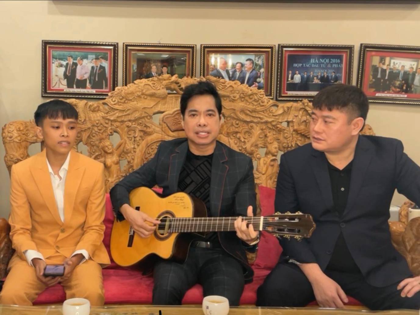 Hồ Văn Cường được danh ca Ngọc Sơn và bầu Thụy giúp đỡ