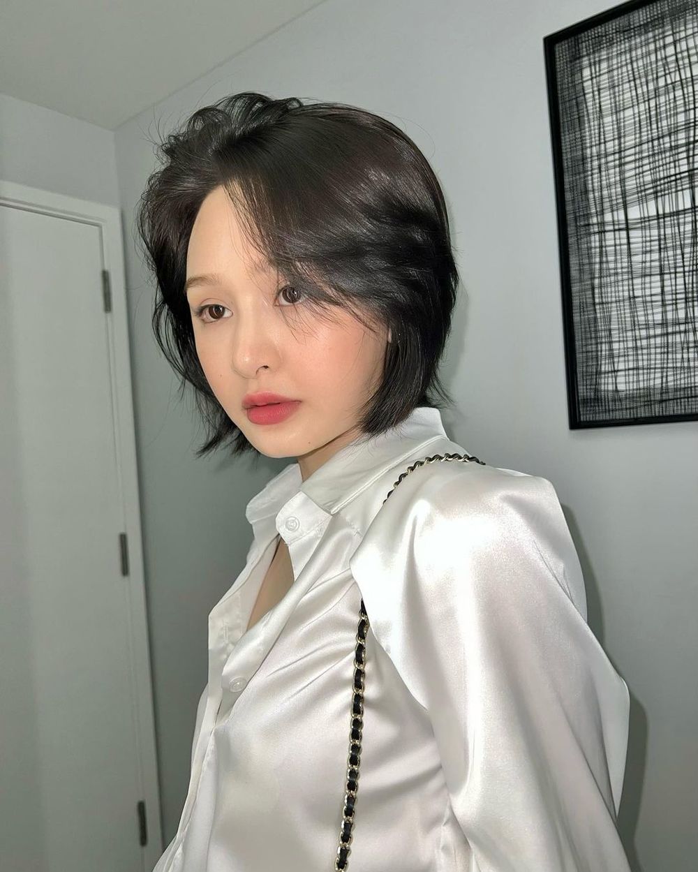 Gần 7 ngày chìm trong thị phi, hình tượng của Hiền Hồ dường như sụp đổ hoàn toàn