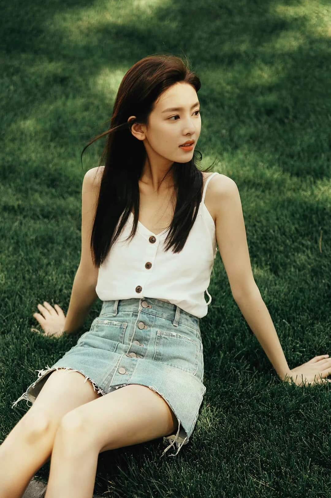  Chương Nhược Nam mới đây đã tung ra bộ ảnh mang hơi thở mùa hè 