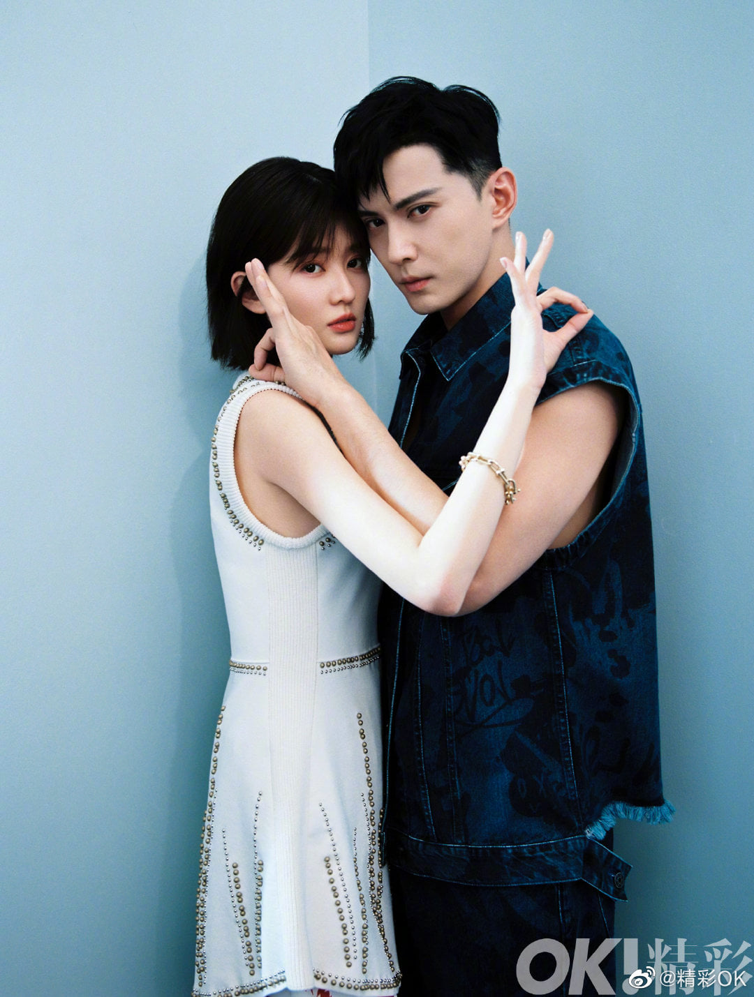 Từ Chính Khê và  Kiều Hân cùng tham gia họa báo cho tạp chí Ok