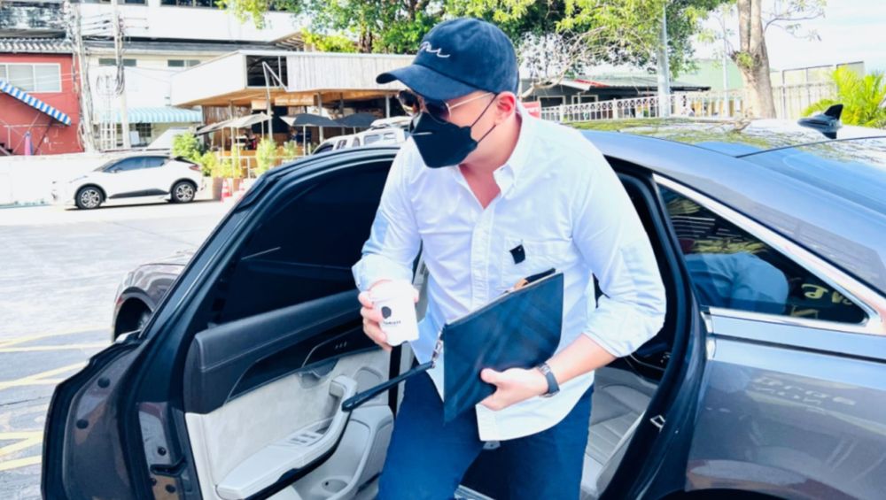 2 người trên thuyền là Robert và Po bị phạt 200.000 Bath (khoảng 137 triệu đồng) vì tiêu huỷ chứng cứ