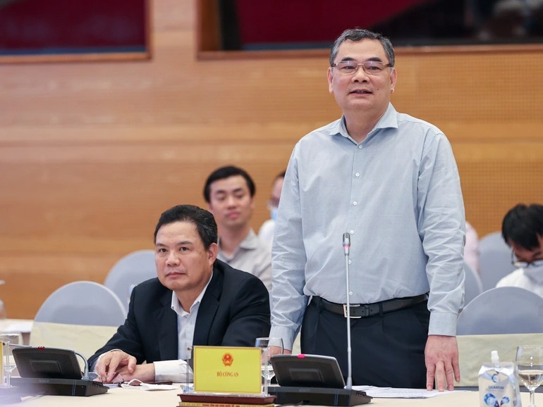 Tin nóng xoay quanh vụ án bà Phương Hằng: Sớm đưa ra xét xử, con trai út bị lợi dụng trắng trợn 2 Tin nóng xoay quanh vụ án bà Phương Hằng: Sớm đưa ra xét xử, con trai út bị lợi dụng trắng trợn 2
