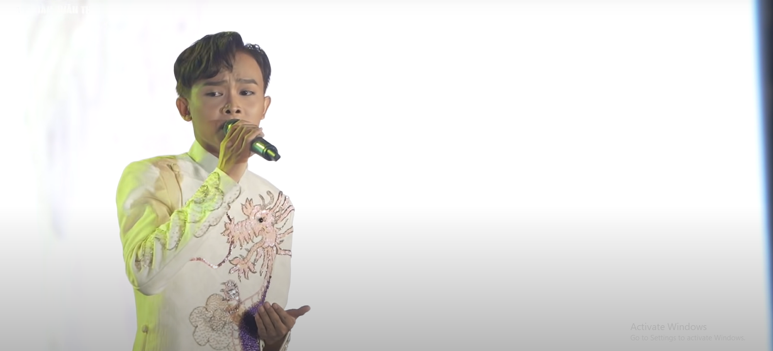 Nhiều khán giả để lại hiệu ứng tích cực, khen ngợi giọng hát cũng như phong cách trình diễn ngày càng thăng hạng của Hồ Văn Cường