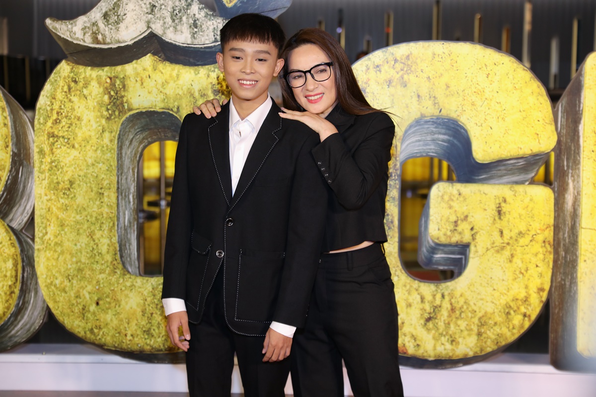 Phi Nhung vĩnh viễn rời xa hồng trần cũng là lúc Hồ Văn Cường nhận về vô số 'gạch đá' từ cư dân mạng