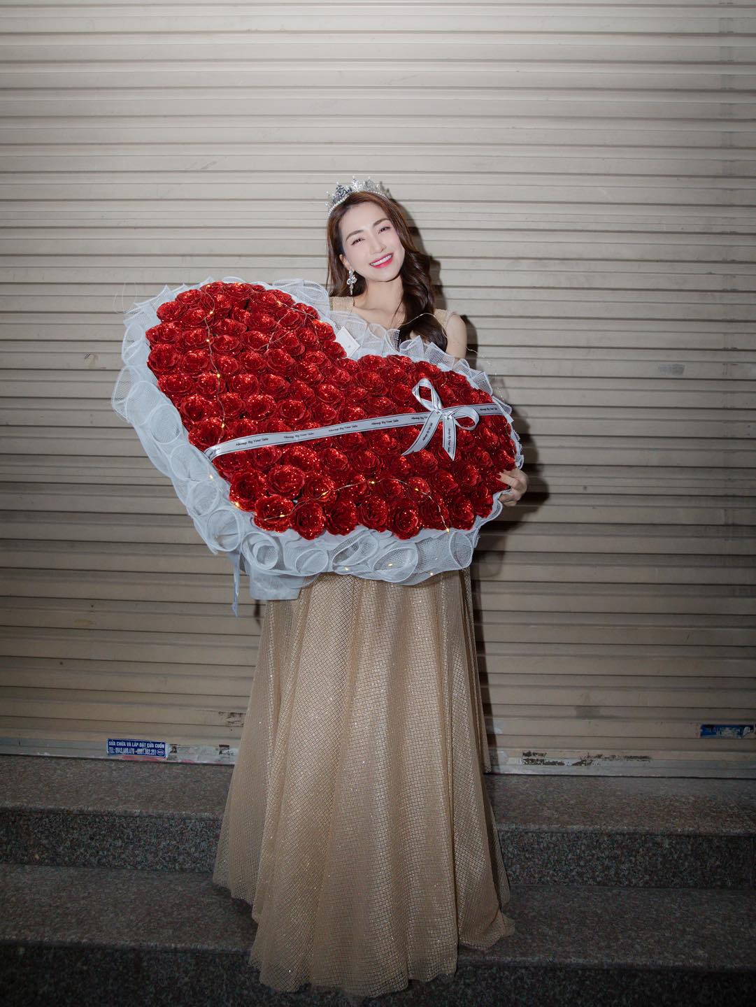 Hình ảnh mới nhất của Hòa Minzy