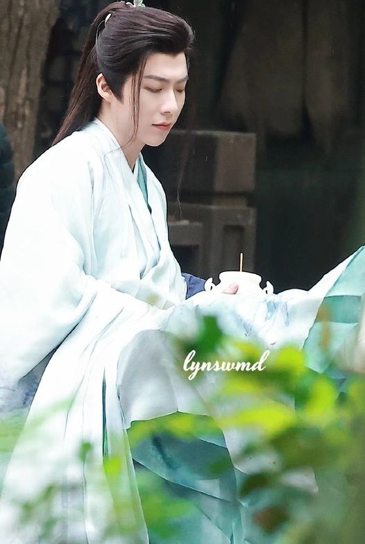 Hé lộ tạo hình của Lưu Vũ Ninh trong 'Lạc Du Nguyên'.