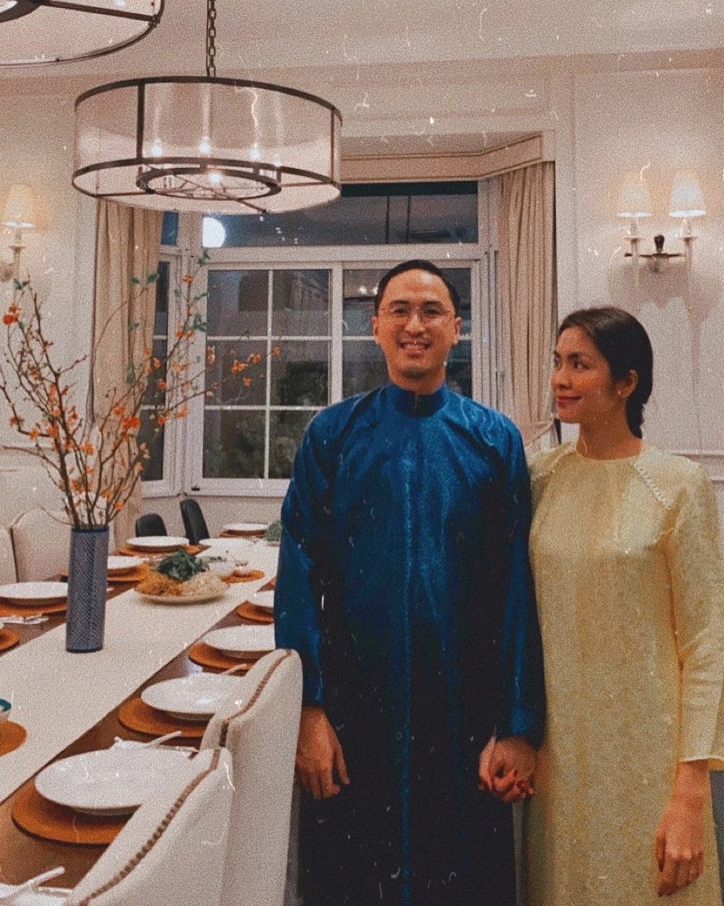 Dù đã kết hôn nhiều năm cũng như có với nhau 3 nhóc tì đáng yêu, nhưng 2 vợ chồng Tăng Thanh Hà vẫn biết cách giữ lửa tình yêu