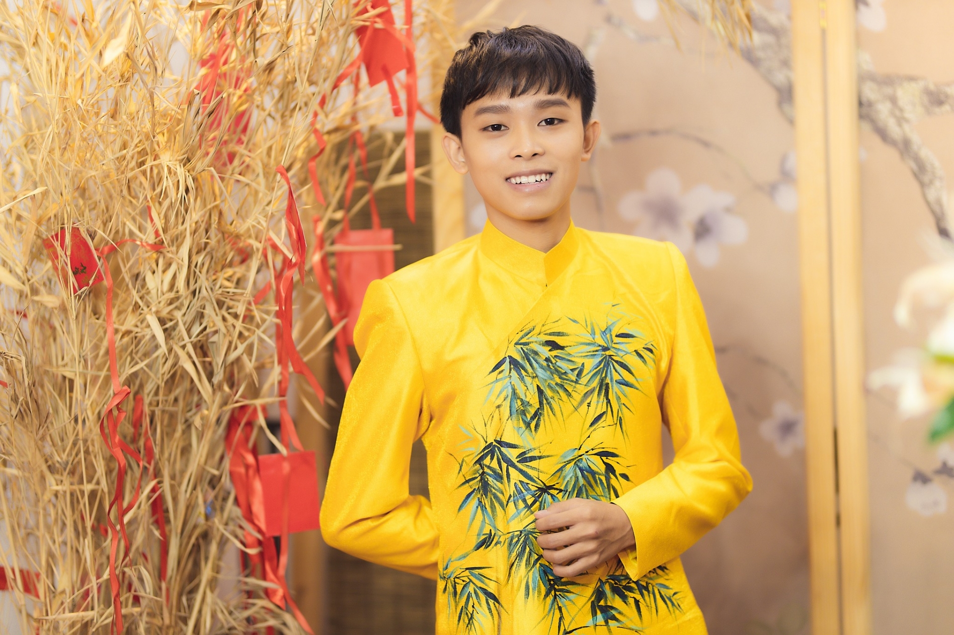 Sau ồn ào tiền nong với phía Phi Nhung, Hồ Văn Cường trở lại sân khấu trong sự chào đón của khán giả